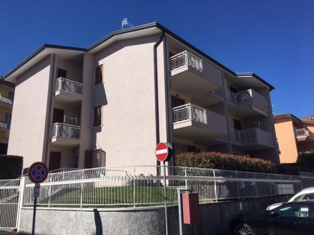 Appartement Monolocale A Peschiera Del Garda Vista Lago Extérieur photo