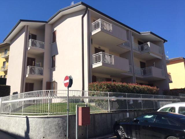 Appartement Monolocale A Peschiera Del Garda Vista Lago Extérieur photo