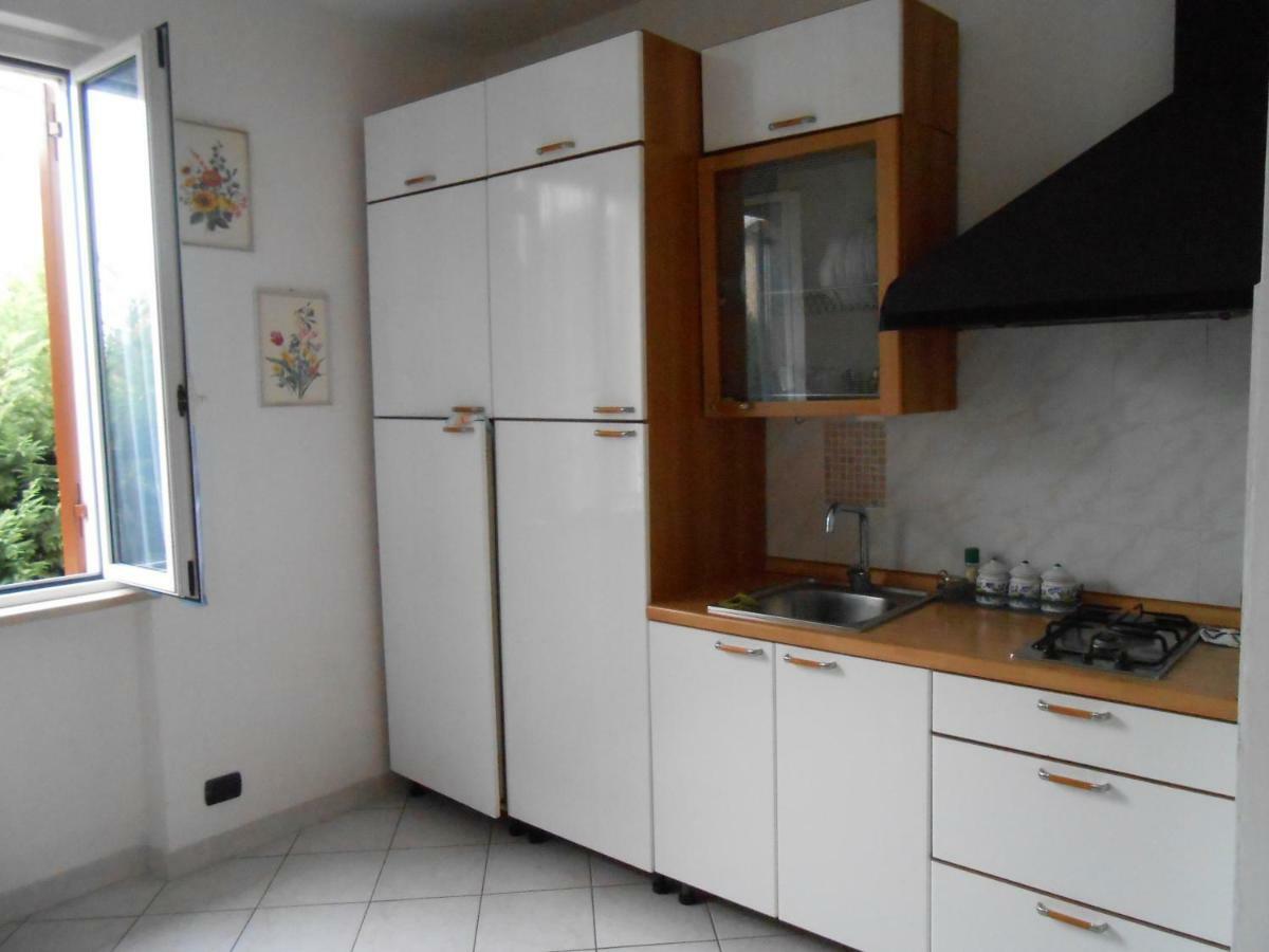 Appartement Monolocale A Peschiera Del Garda Vista Lago Extérieur photo