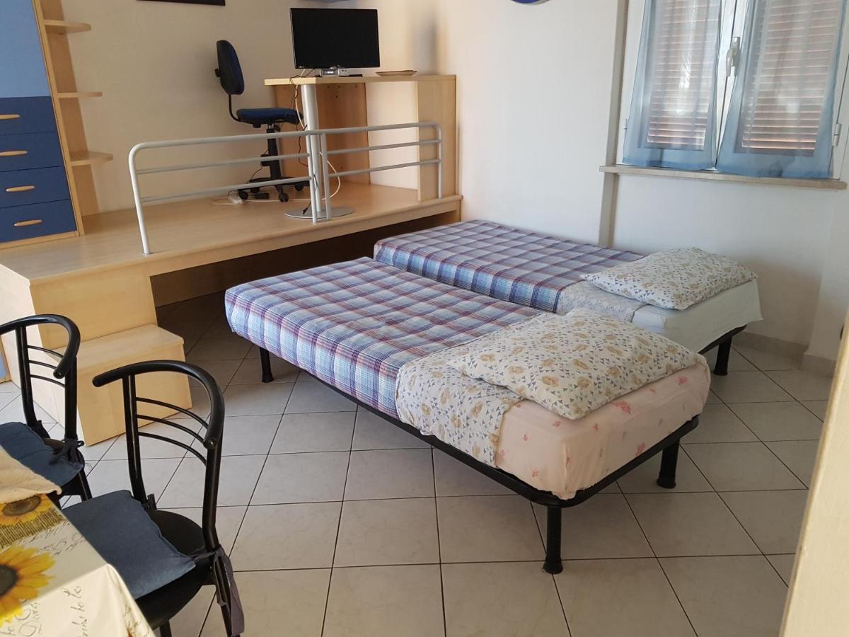 Appartement Monolocale A Peschiera Del Garda Vista Lago Extérieur photo